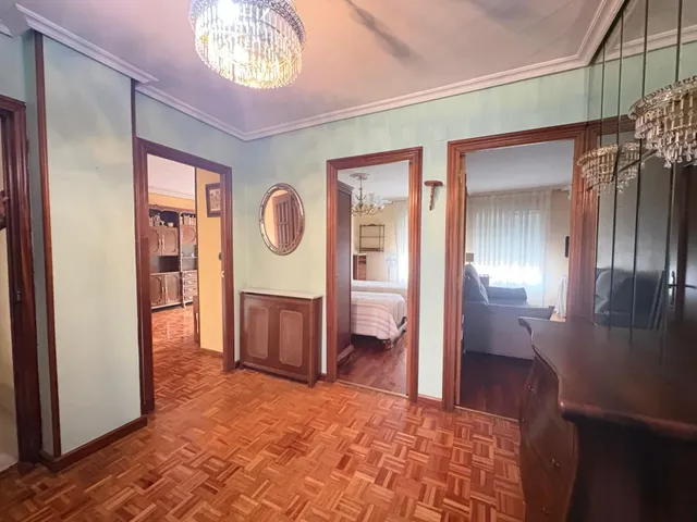 Piso 3 habitaciones. plaza de garaje. barrio san juanillo. — 17