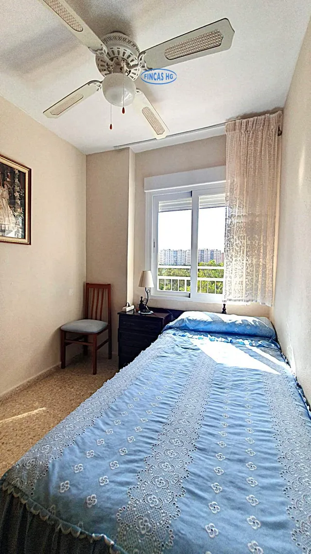Amplio piso con tres dormitorios en playa de san juan — 27