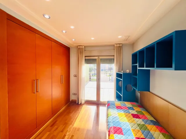 Chalet urbano con piscina en Elche, zona Torreta-Portalada. — 30