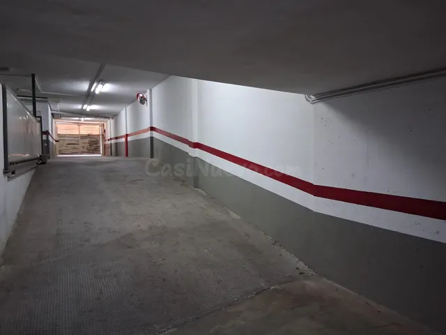 Amplia Plaza de Parking en Zona Avenida Alcora, Castellón - foto 2