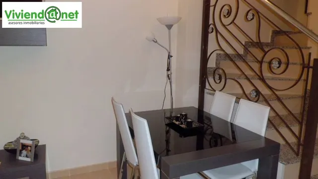 PRECIOSO DUPLEX EN URBANIZAC.CON PISCINAS Y JARDINES — 41