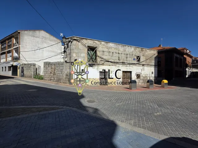 Parcela urbana de 245 m2 en Plaza La Marina, Colmenar Viejo. — 3