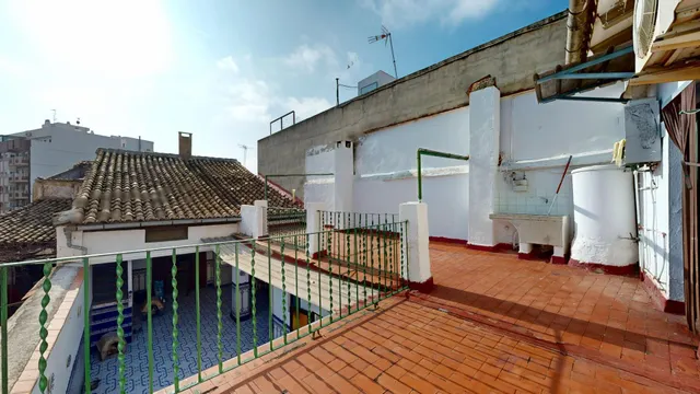 PRECIOSA Y ESPECTACULAR  CASA EN CHIVA  . OJO INVERSORES!!! — 37