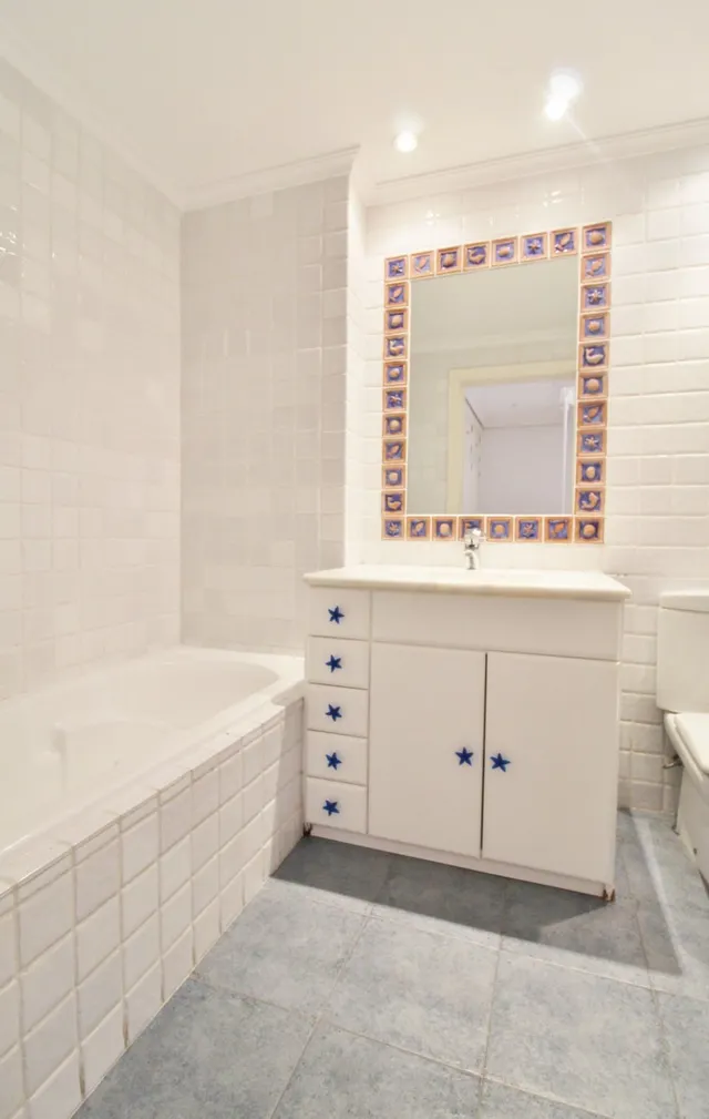Exclusivo adosado en vistahermosa, Alicante — 439 m2 y dos grandes terrazas — 34