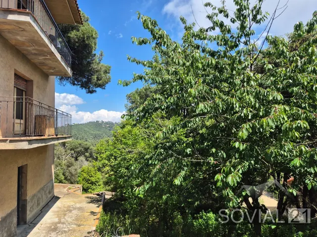 Casa unifamiliar con jardín y gran potencial en Vallvidrera — 49