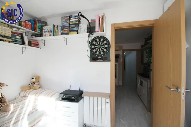 AMPLIA VIVIENDA REFORMADA DE 4 habitaciones CON ASCENSOR EN TORRENT — 27