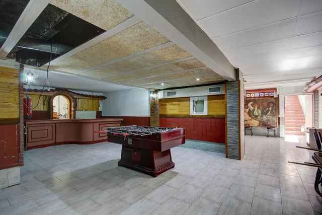 AMPLIO LOCAL EN ST ANDREU DE LA BARCA — 25