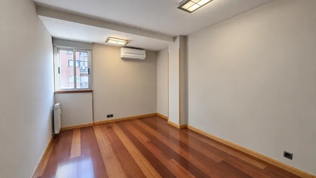 ¡INVERSORES! VENTA DE DOS PISOS UNIDOS A REFORMAR DE 3 DORMITORIOS Y 2 BAÑOS CADA UNO MUY CERCA DEL RETIRO — 33