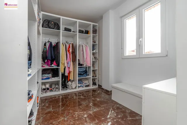 Encantadora Casa Reformada en Ogijares con Vistas y Espacios para Disfrutar — 18