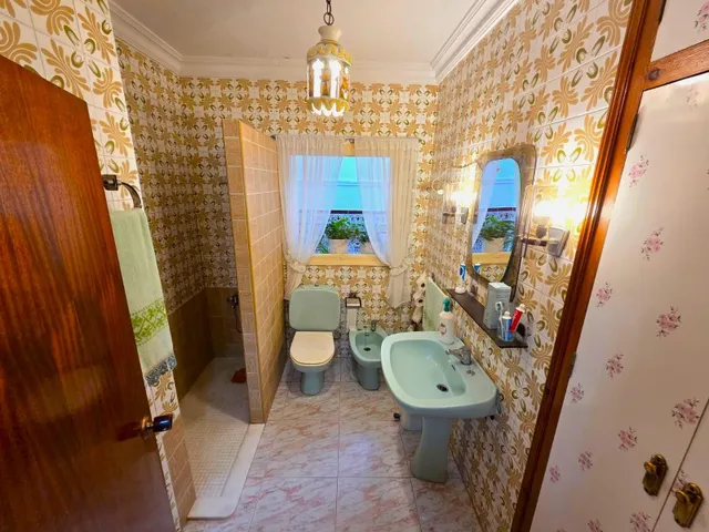 GRAN CASA DE TRES PLANTAS, 5 DORMITORIOS, TERRAZAS Y GARAJE EN CHICLANA DE LA FRONTERA — 28