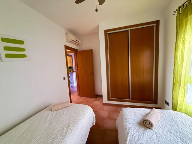 Precioso ático en La Puebla con piscina comunitaria — 11
