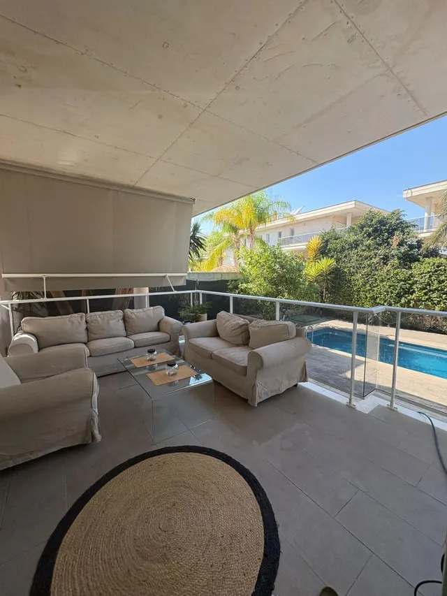 CHALET PAREADO EN MUTXAMEL (ALICANTE)