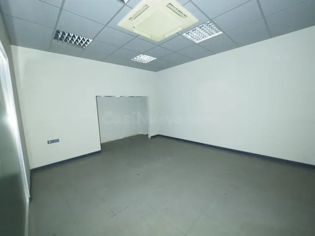 SE VENDE LOCAL COMERCIAL EN MATARO - foto 3