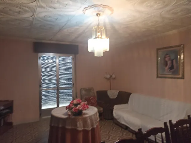 Casa en canjayar zona plaza del ayuntamiento de siete habitaciones trea baños para reformar — 7