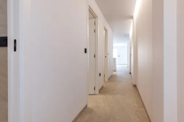 Apartamento totalmente reformado a estrenar frente a la Plaza del Teatro de Torrevieja — 40