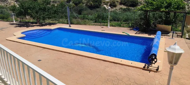 CASA EN FINES ( ALMERIA ) DE 4 habitaciones CON TERRENO Y PI