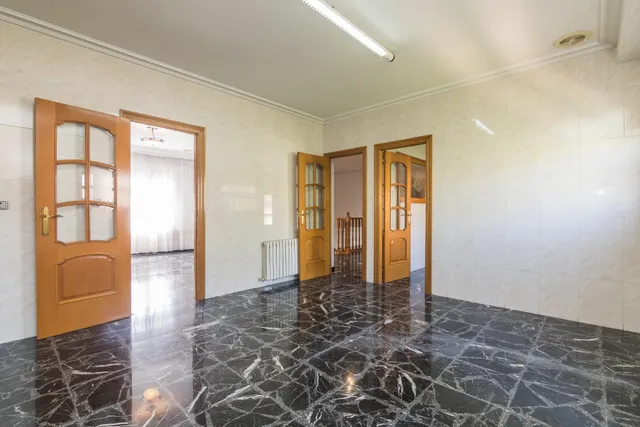 ESPECTACULAR CHALET EN ZONA CIUDAD JARDIN — 34