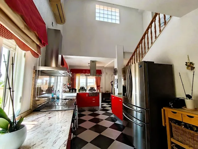 ¡Gran Oportunidad! Villa de Ensueño a Solo 635.000 € en Orihuela Costa — 17