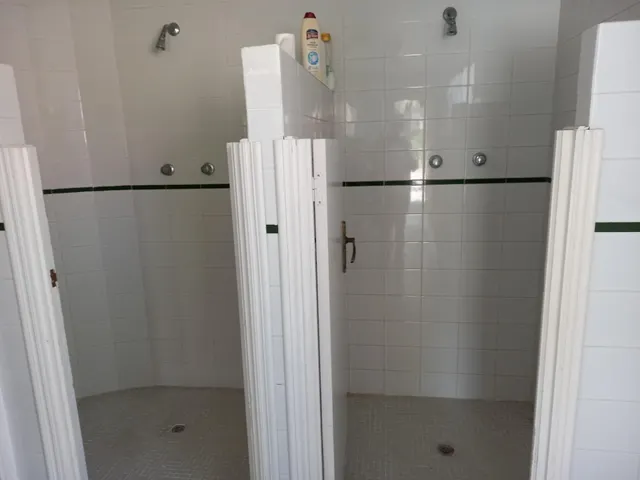SE VENDE CHALET — 17