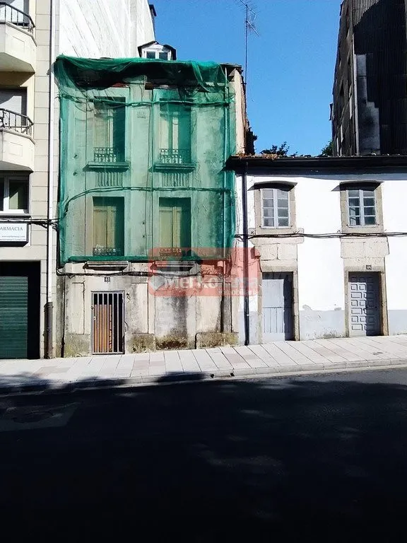 SE VENDE EDIFICIO PARA REFORMAR EN RÚA SANTIAGO - foto 2