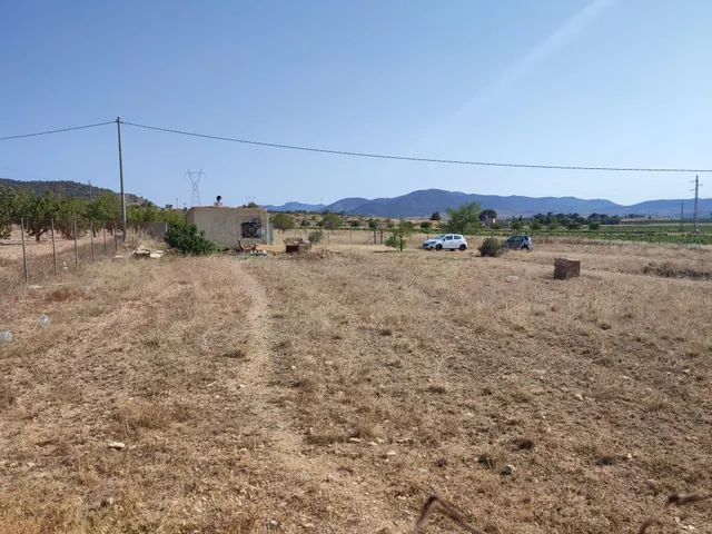 TERRENO CON 2 CASAS DE APEROS — 11