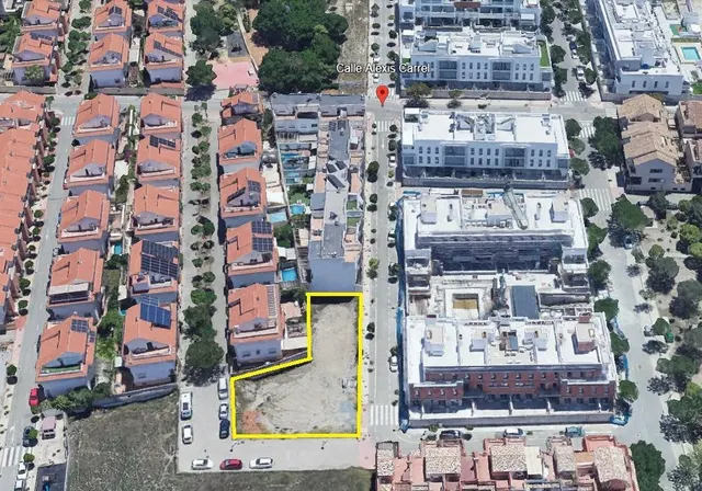 CUATRO FANTÁSTICAS PARCELAS JUNTO AL CENTRO COMERCIAL NEVADA — 2