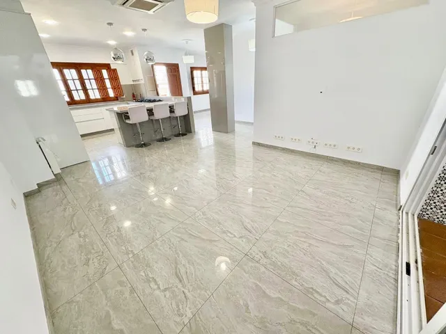 CASA TOTALMENTE REFORMADA EN EL CENTRO DE SALOBREÑA - foto 5
