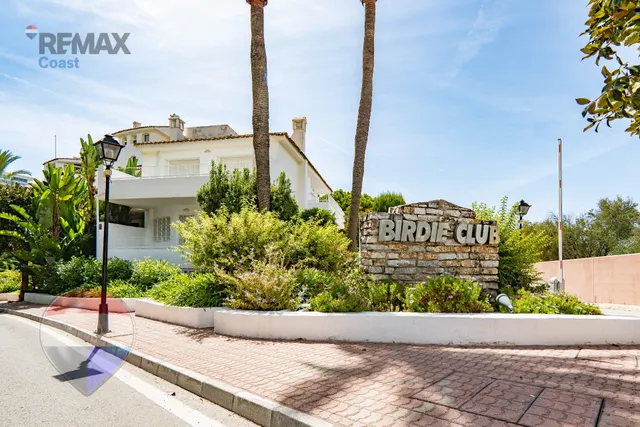 Amplio dúplex en Urb. Río Real - Marbella Este — 49