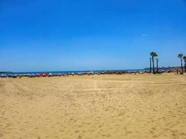 Piso reformado cerca de la Playa de los Náufragos — 18