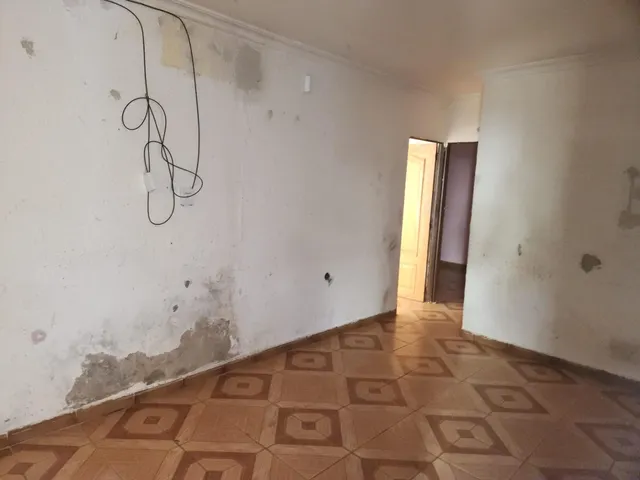 Casa de 3 dormitorios con patio en Badajoz — 10