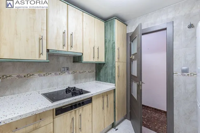 PISO CON GARAJE EN ALBOLOTE — 9