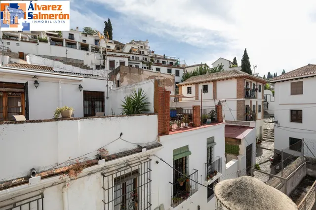 Casa unifamiliar reformada. — 12