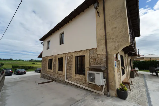 Fantástica casa de 7 habitaciones en Queveda - foto 4