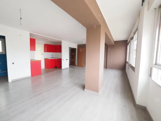 SE VENDE ÁTICO EN TERRASSA, ZONA LES ESCOLES - foto 2