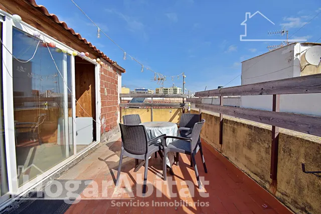 Precioso ático dúplex, impecable y luminoso, todo amueblado y en pleno centro histórico — 10