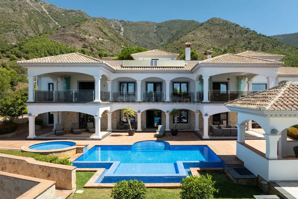 Chalet 4 habitaciones 600m² en venta - Riviera del sol