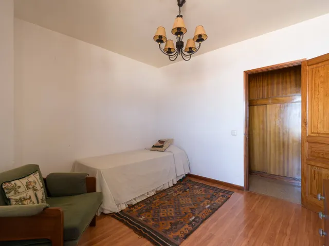 Chalet independiente junto a Paseo de Chil, con jardín, ascensor y vistas a la bahía — 49