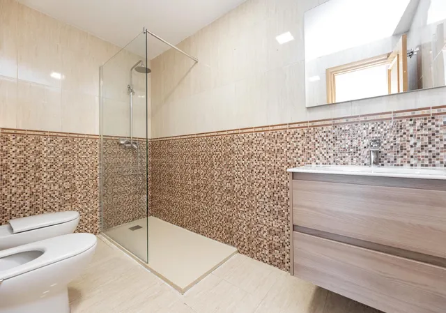 Casa Adosada Ideal en Urbanización con Piscina — 15