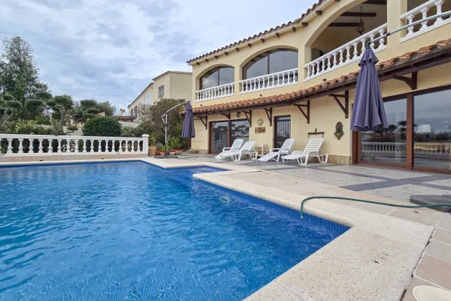 Exclusiva Casa en Mas Fumats con Vistas a la Badía de Rosas — 42