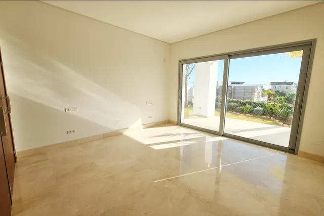 Villa contemporanea con vistas al Mar y Montaña!! a 5 minutos de san Pedro de Alcantara, Marbella. — 13
