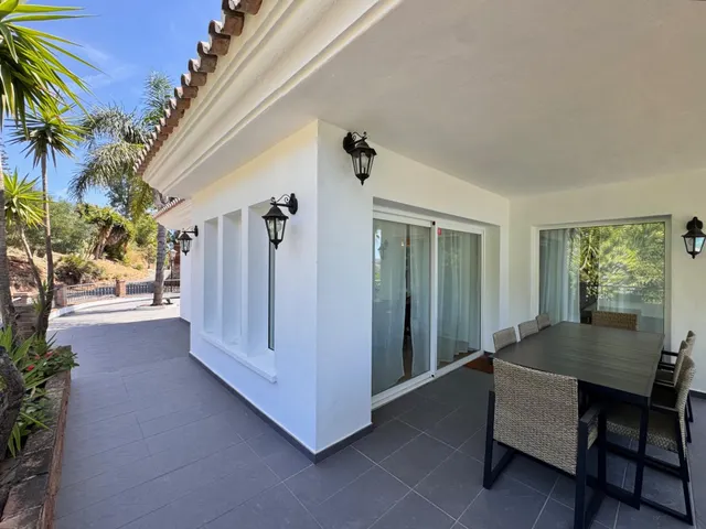 Chalet Independiente de Lujo en Benalmádena – Privacidad, Naturaleza y Vistas al Mar — 22