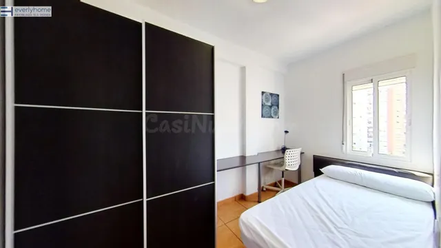 HABITACIÓN PARA ESTUDIANTES DE OCTUBRE A JUNIO 2027 EN AV BL