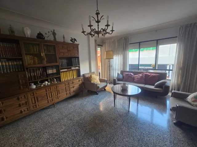 Gran piso todo exterior a  5 minutos del centro. — 21