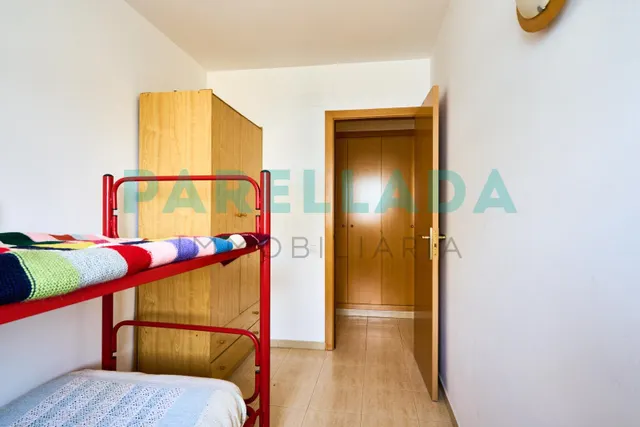 Piso de 3 habitaciones con parking junto al Puerto de Badalona — 26