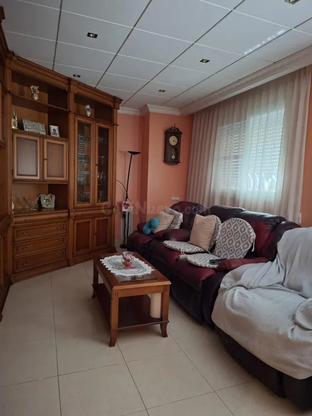 Excepcional Piso con Garaje para Familias y Profesionales -  - foto 2