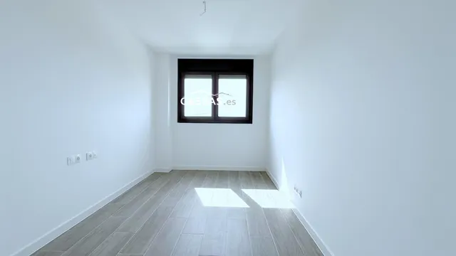 ALOVERA - Obra nueva. Ático con terraza de 7m2, 3 habitaciones, 2 baños, 2 plazas de garaje, Trastero y piscina. — 23