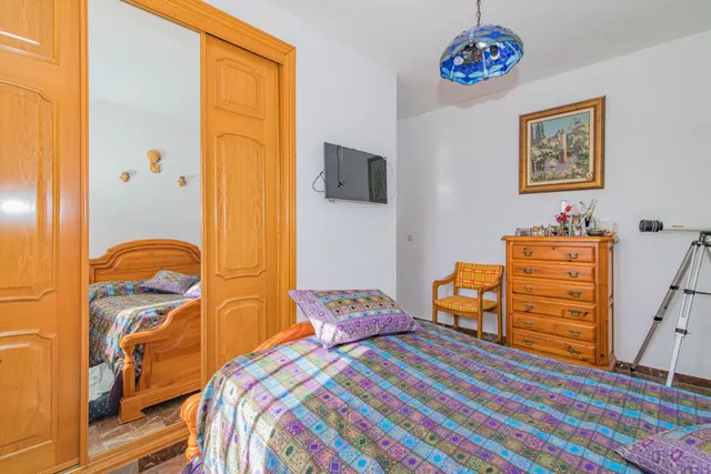 ¡Oportunidad Única! Se Vende Magnífica Casa en Esquina con Amplia Parcela — 23