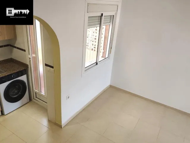 Bungalow pareado con dos terraza, solárium y sótano en Gran Alacant. — 16
