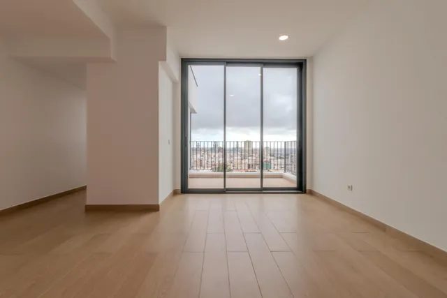 Piso en alquiler de 2 dormitorios con vistas a la ciudad — 15