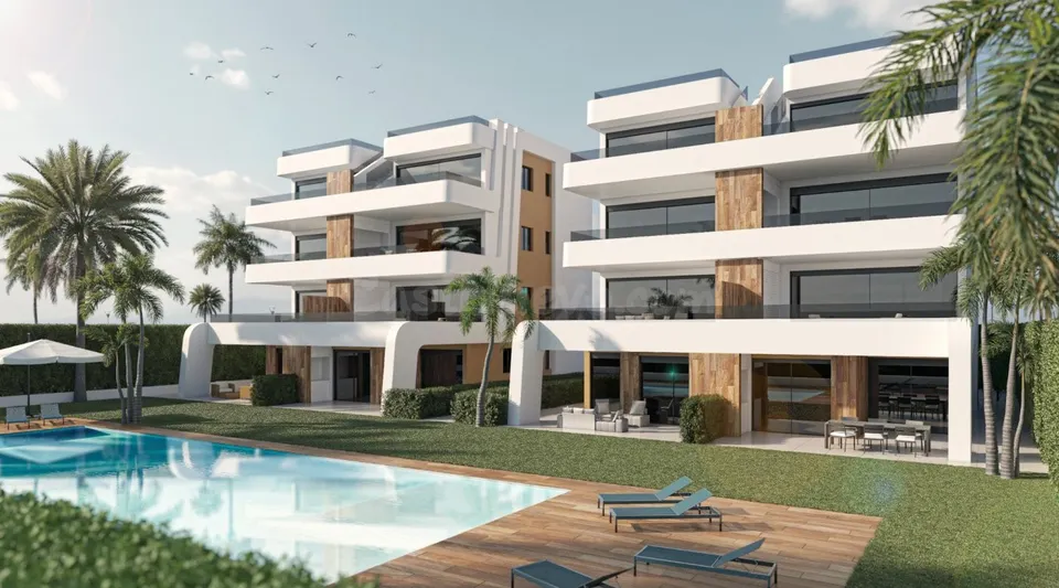 Vistas al campo de Golf ático con solarium privado